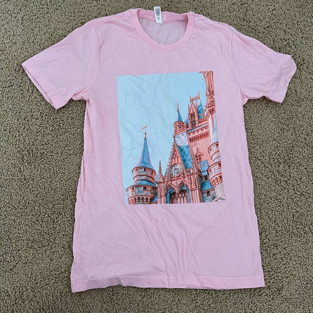 Casual Bee Boutique Cinderella Castle T-Shirt - Small